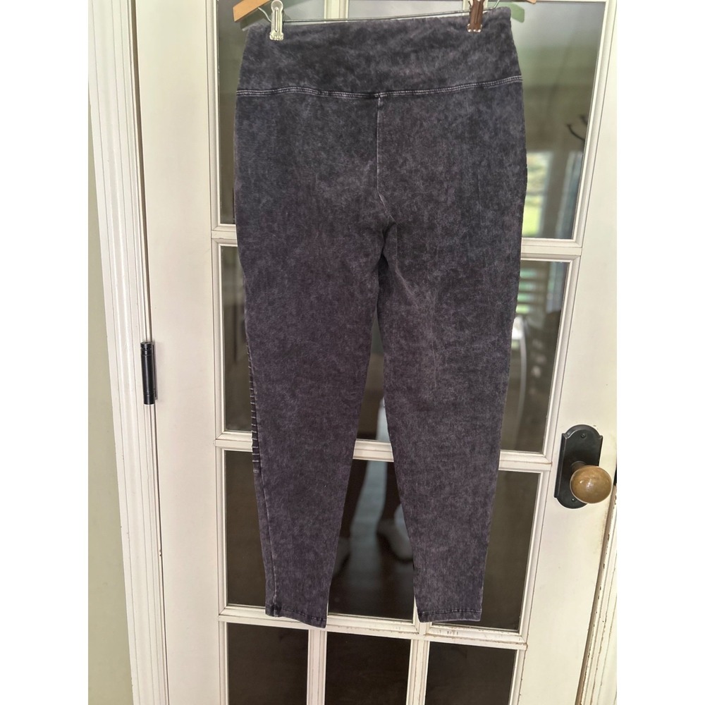 Zenana Mineral Wash Moto Leggings Gray/Black Mineral Wash 1X Stretch Pants - Picture 3 of 6